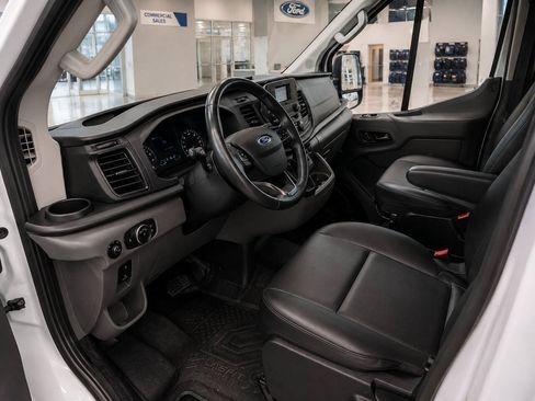 Used 2024 Ford Transit 250 Low Roof RWD image 10