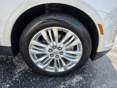 Used 2017 Cadillac XT5 Premium Luxury AWD/4WD image 14