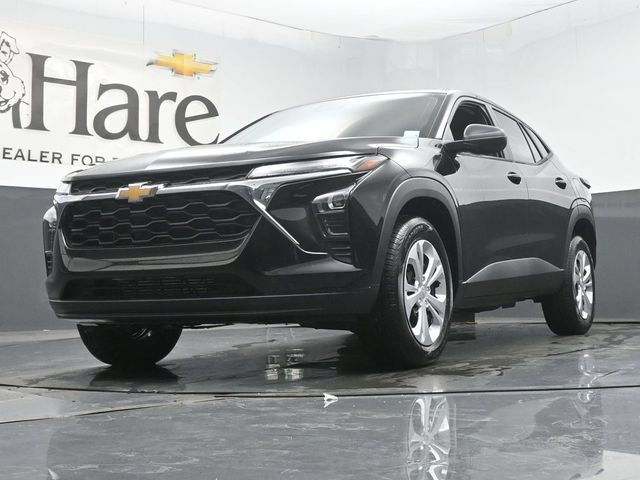 New 2026 Chevrolet Trax LS FWD image 4