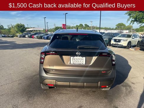 New 2026 Nissan Kicks SR FWD image 8