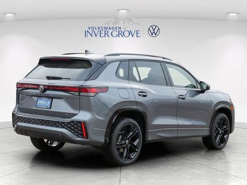 New 2026 Volkswagen Tiguan SE R-Line AWD/4WD image 2