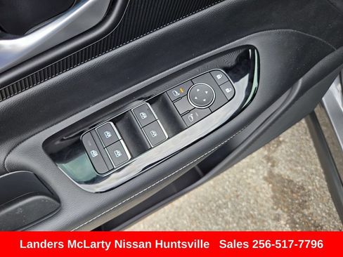 Used 2025 Nissan Murano SV AWD/4WD image 21