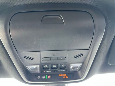 Used 2023 Buick Enclave Avenir w/ Avenir Technology Package image 24