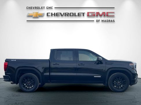Used 2023 GMC Sierra 1500 Elevation image 2
