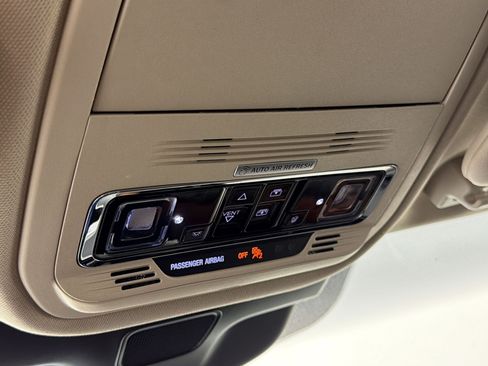 Used 2023 Lincoln Aviator Reserve w/ Equipment Group 201A RWD image 17