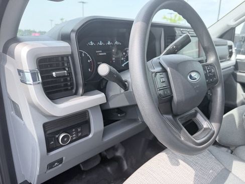 Used 2024 Ford F350 XLT AWD/4WD image 17