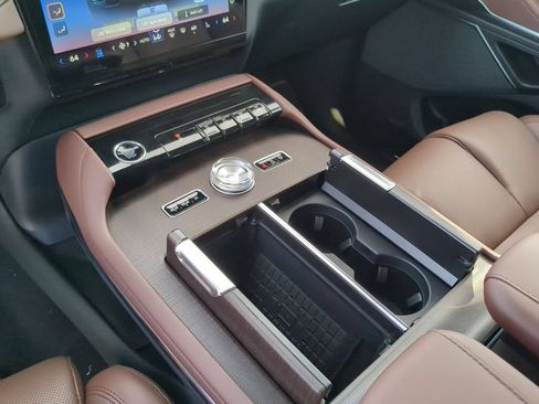New 2026 Lincoln Navigator L Reserve AWD/4WD image 20