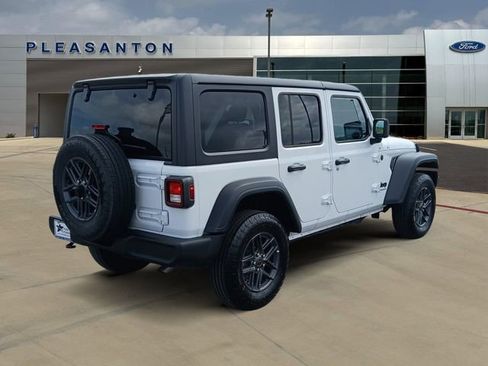 Used 2025 Jeep Wrangler Unlimited Sport AWD/4WD image 5