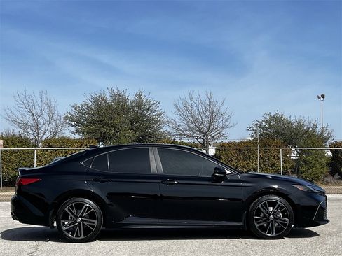 Used 2025 Toyota Camry XSE image 3