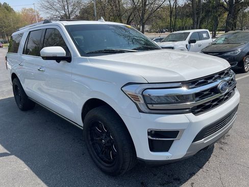 Used 2023 Ford Expedition Max Limited image 4