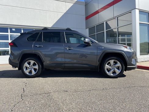 Used 2021 Toyota RAV4 Limited AWD/4WD image 17