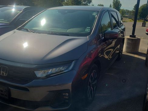 Used 2025 Honda Odyssey EX-L image 4