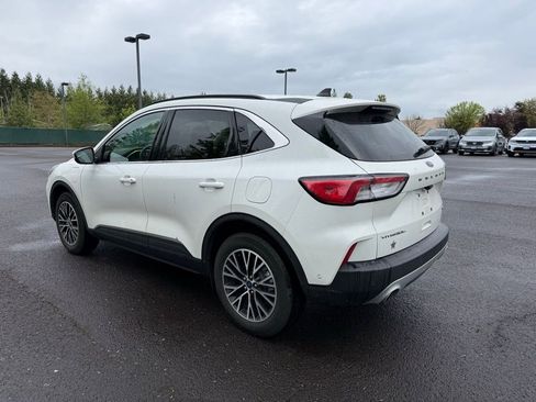 Used 2022 Ford Escape Titanium w/ Titanium Premium Package FWD image 5