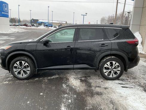 Used 2022 Nissan Rogue SV image 8