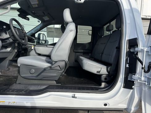 New 2025 Ford F550 4x4 SuperCab Super Duty w/ XL Chrome Package image 18