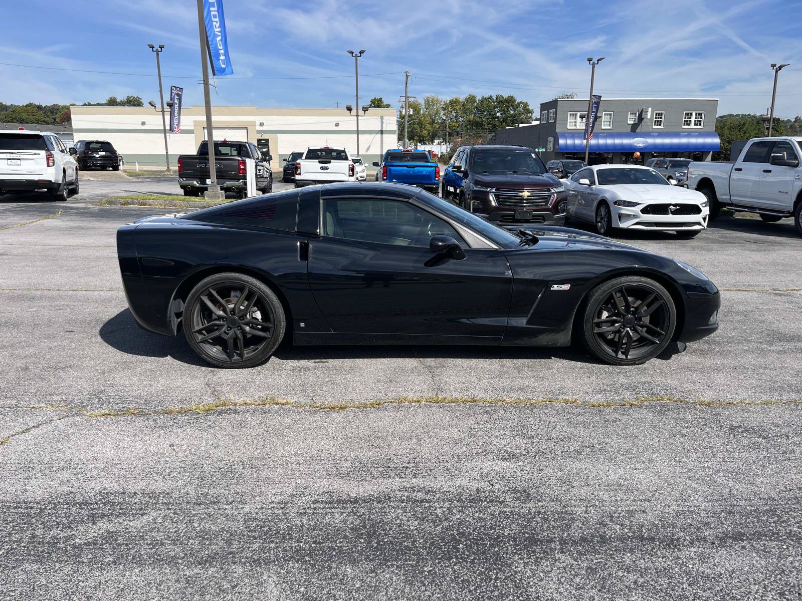 Used 2008 Chevrolet Corvette Coupe w/ Preferred Equipment Group RWD image 3
