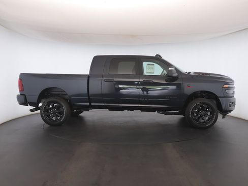 Used 2026 RAM 2500 Laramie w/ Night Edition AWD/4WD image 23
