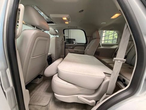 Used 2012 Chevrolet Tahoe LT w/ Luxury Package AWD/4WD image 18