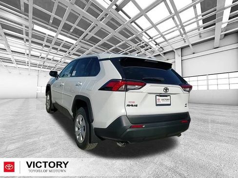 Used 2025 Toyota RAV4 LE image 5