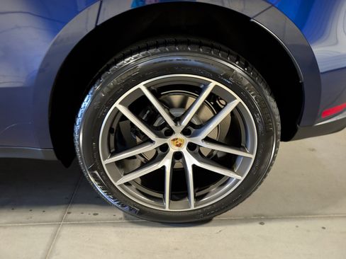 New 2026 Porsche Macan image 15