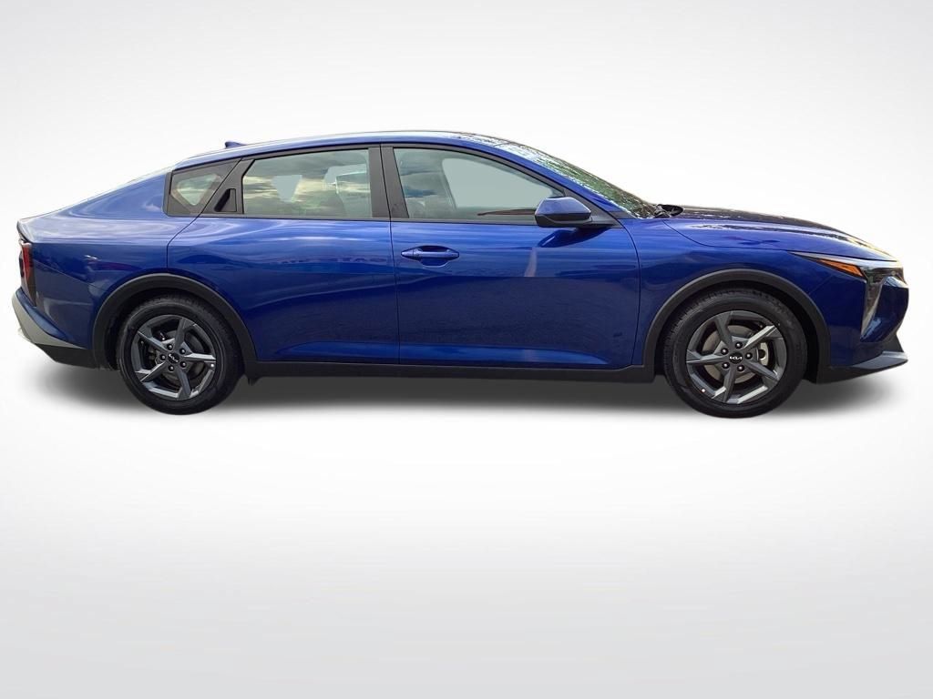 Used 2025 Kia K4 FWD image 11