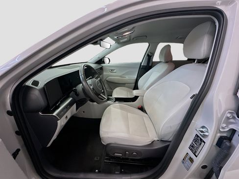 Used 2025 Hyundai Kona SEL AWD/4WD image 13