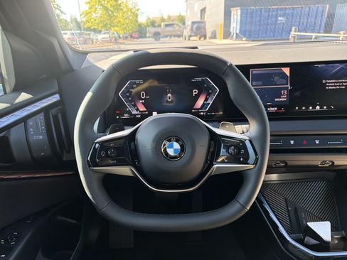 Used 2025 BMW X3 xDrive30i w/ Premium Package AWD/4WD image 10