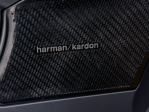 Used 2021 Volvo XC40 T5 Inscription w/ Advanced Package image 8