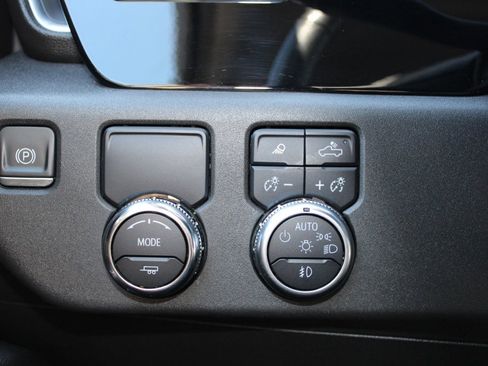 Used 2024 GMC Sierra 1500 SLT image 20