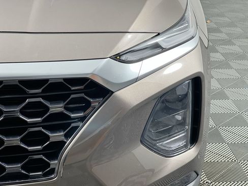 Used 2020 Hyundai Santa Fe SEL w/ Convenience Package image 9