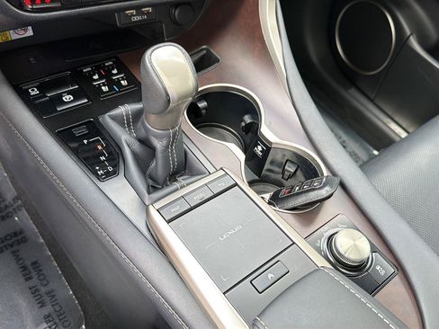 Certified 2022 Lexus RX 350 FWD w/ Premium Package image 28