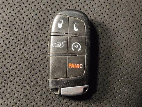 Used 2020 Jeep Grand Cherokee Altitude image 32