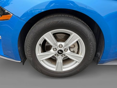 Used 2020 Ford Mustang Coupe image 9