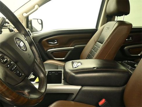 Used 2019 Nissan Titan Platinum Reserve w/ Platinum Utility Package image 19