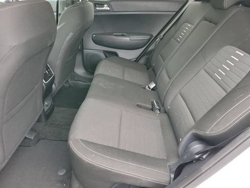 Used 2018 Kia Sportage LX AWD/4WD image 16