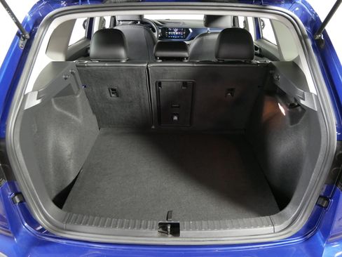 Used 2023 Volkswagen Taos SE AWD/4WD image 18