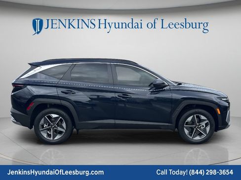 Certified 2025 Hyundai Tucson SEL AWD/4WD image 3