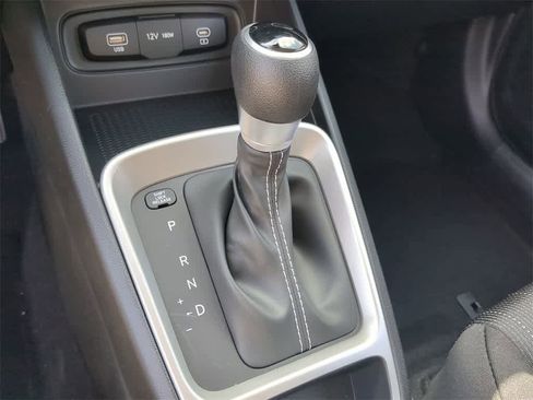 New 2026 Hyundai Venue SE image 31