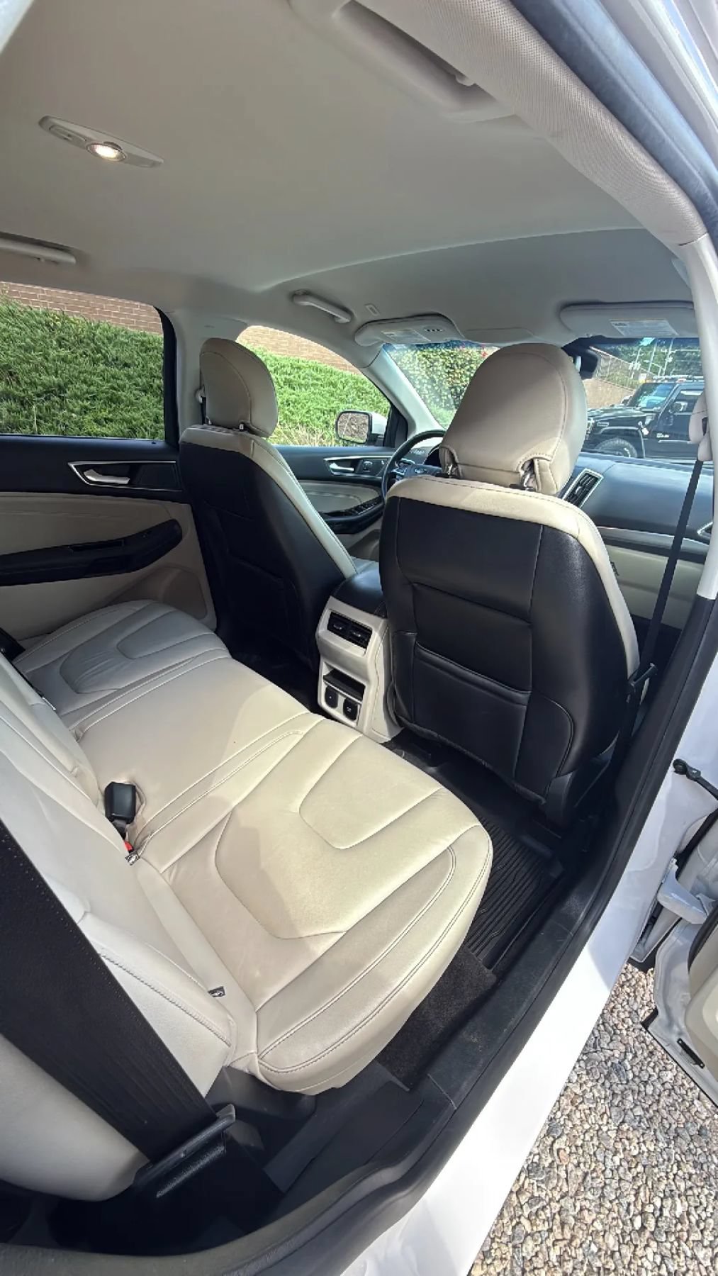 Used 2019 Ford Edge Titanium w/ Cold Weather Package AWD/4WD image 33