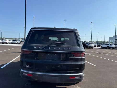Used 2022 Jeep Wagoneer Series III w/ Premium Group I AWD/4WD image 36