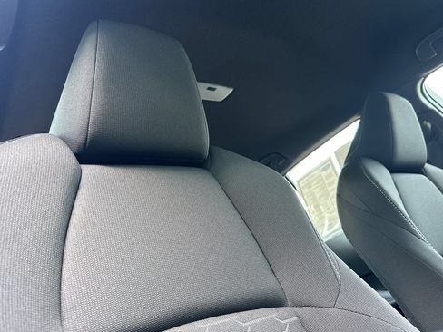 Certified 2025 Toyota Corolla Hatchback w/ SE Package FWD image 19