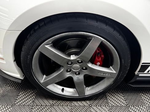 Used 2011 Ford Mustang GT Premium w/ Brembo Brake Pkg RWD image 21