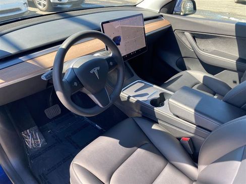 Used 2023 Tesla Model Y Long Range AWD/4WD image 10