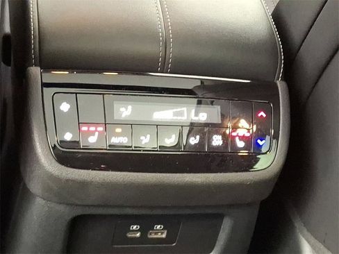 Certified 2025 INFINITI QX60 Luxe image 12