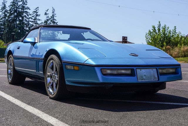 Used 1988 Chevrolet Corvette Convertible RWD image 20