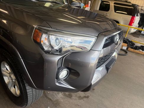 Used 2016 Toyota 4Runner SR5 AWD/4WD image 28