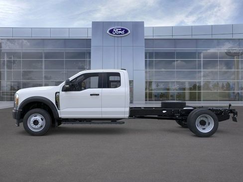 New 2026 Ford F550 4x4 Supercab Super Duty image 3