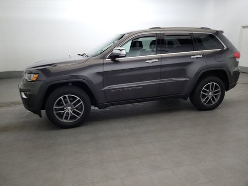 Used 2018 Jeep Grand Cherokee Limited AWD/4WD image 2