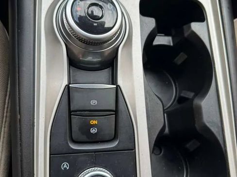 Used 2021 Ford Explorer 4WD w/ Class III Trailer Tow Package image 13