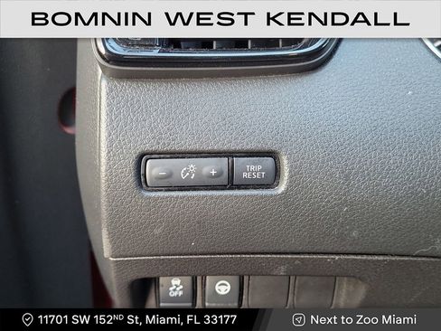 Used 2022 Nissan Rogue Sport SL w/ Premium Package image 28